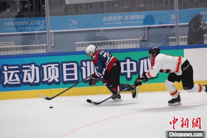 中俄青少年冰球城市邀请赛在哈尔滨盛大开幕，