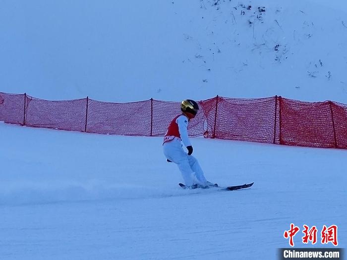 徐梦桃在2023-2024全国自由式滑雪空中技巧锦标赛