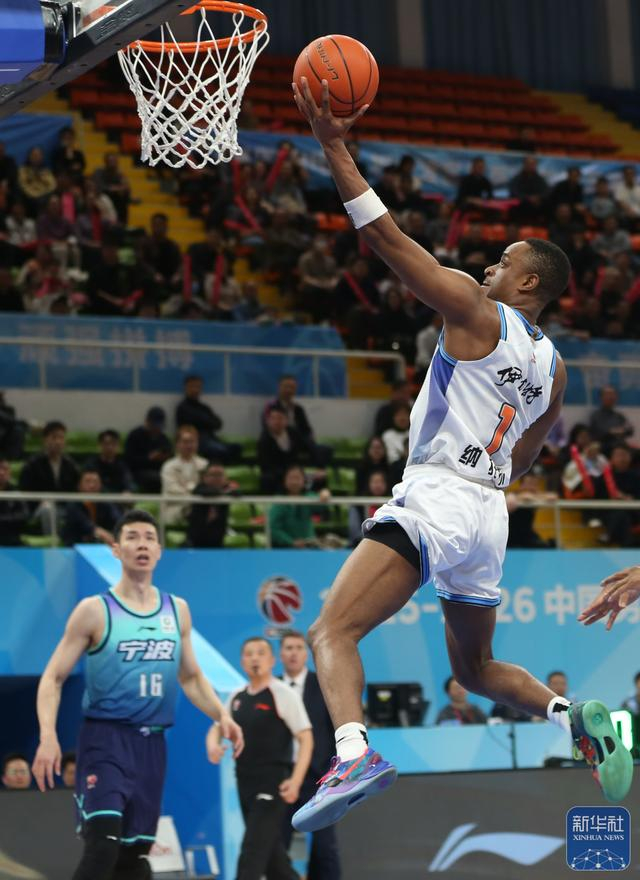 宁波町渥主场力克新疆伊力特 84-63大胜终结连败