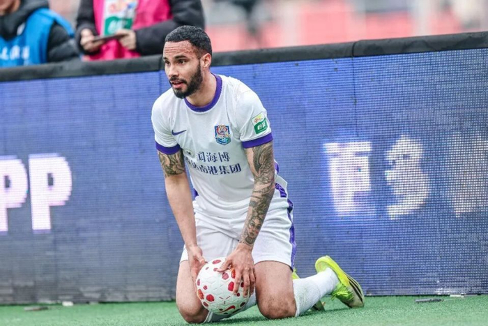 中超第8轮津门虎vs国安：谢蒂内推人未犯规引争