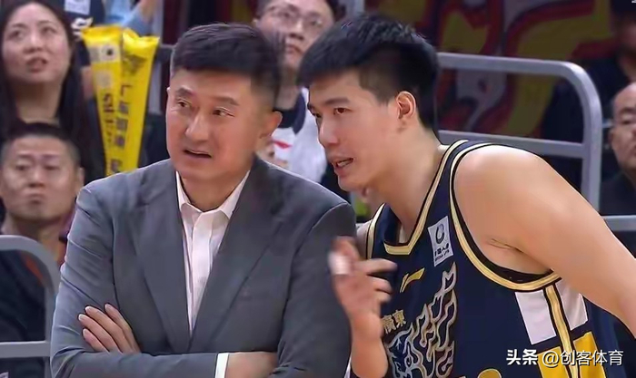 曾凡博爆发助北京男篮力克广东 系列赛1-0领先